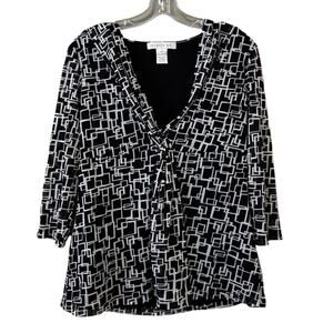 Pursuits ltd Women Size Medium V Neck Blouse Nylon Lined Business Casual City